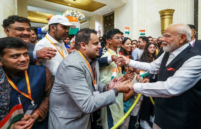 PM Modi mendarat di Cina setelah celah tujuh tahun; Semua mata pada pembicaraannya dengan Presiden XI pada hari Minggu
