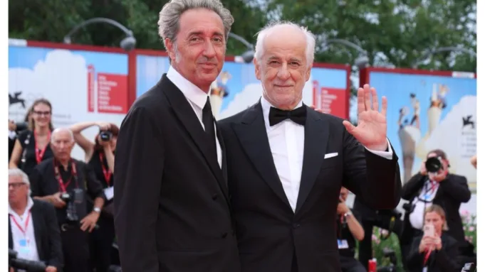 Paolo Sorrentino 'La Grazia' mendarat Ovation di Venice Opening Night
