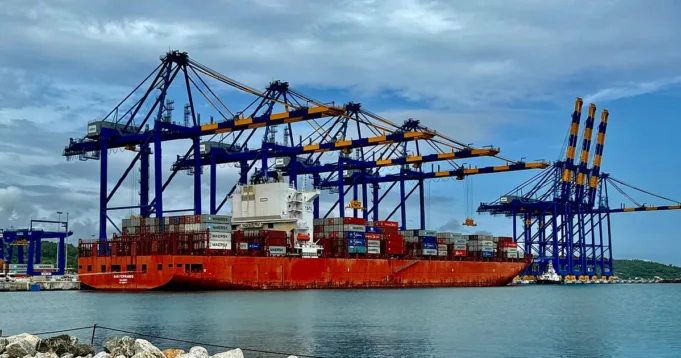 Pelabuhan Vizhinjam Adani Group mencapai 1 juta Teus
