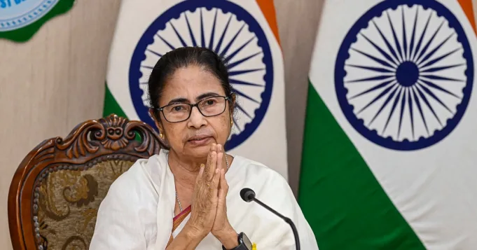 Pengabaian GST pada asuransi kesehatan untuk biaya Bengal Rs 900 crore per tahun: Mamata Banerjee
