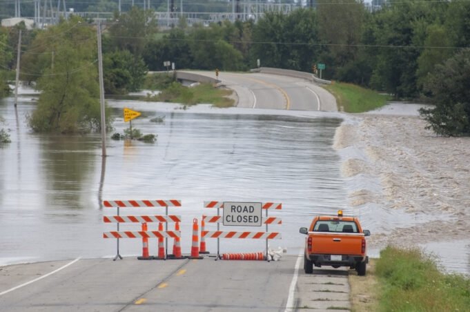 iowa rain river floods