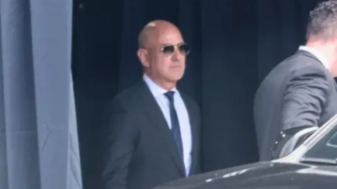 Rumor yang sangat tidak pantas tentang ibu Jeff Bezos memicu krisis PR untuk google