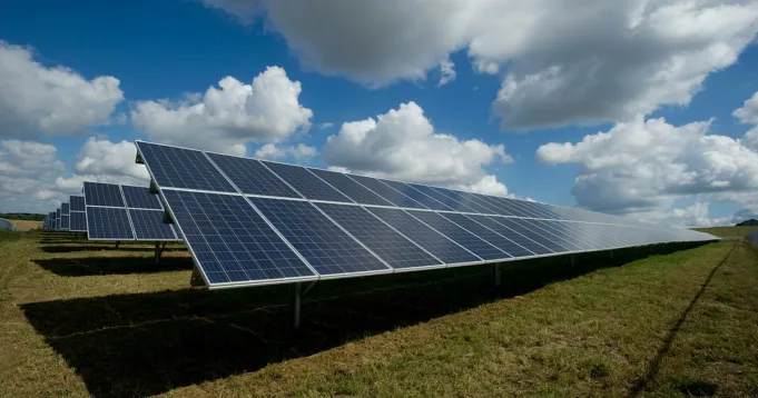 Sael Industries Komisi 300 MW Solar Power Project di Rajasthan
