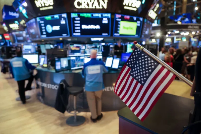 Saham Asia tergelincir sebagai awan inflasi yang diberi makan: Bungkus pasar
