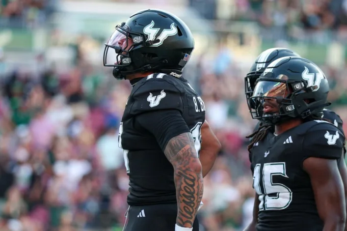 TD-punt palsu membantu USF melaju melewati No. 25 Boise State
