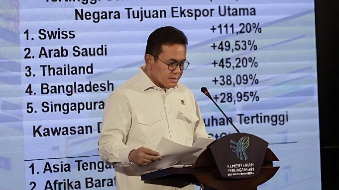 Pemerintah AS akan memberlakukan tarif impor sebesar 19% mulai besok. Meskipun tarif ini menimbulkan kekhawatiran.