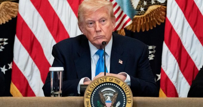 California, negara bagian lain menuntut Trump atas perintah yang mengancam penyedia perawatan yang menguatkan gender

