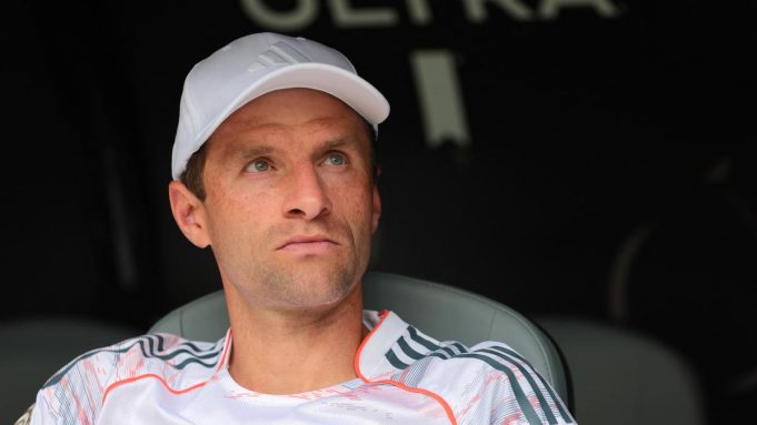 Thomas Mueller menandatangani kesepakatan selama musim dengan Vancouver Whitecaps

