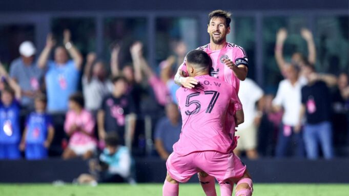 Tonton: Messi meraih dua assist untuk membantu Inter Miami mengalahkan Atlas 2-1 di pertandingan Liga 2025
