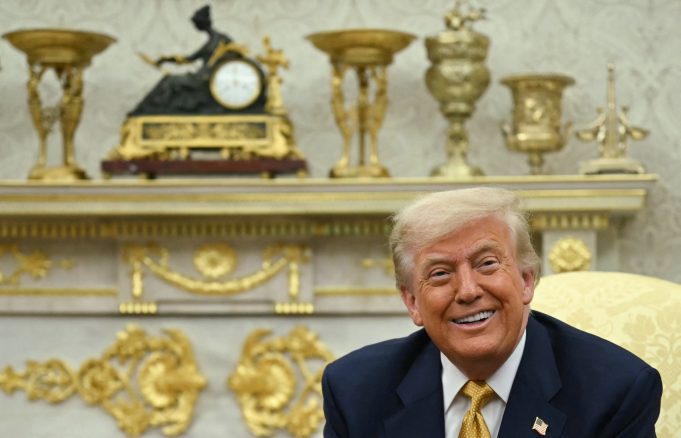 Donald Trump Oval Office