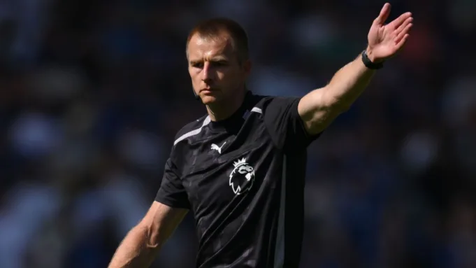Var beralih untuk Liverpool vs Arsenal setelah kesalahan sasaran Fulham
