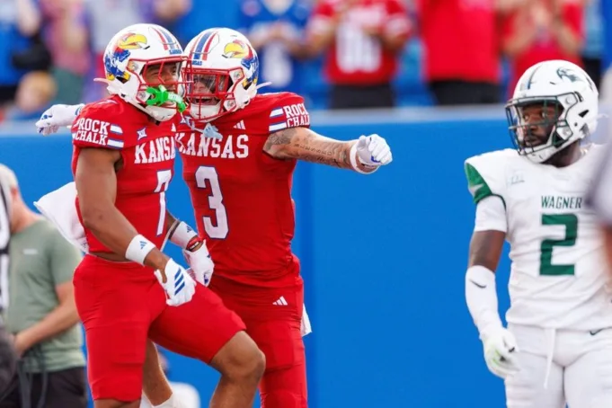 NCAA Football: Wagner di Kansas