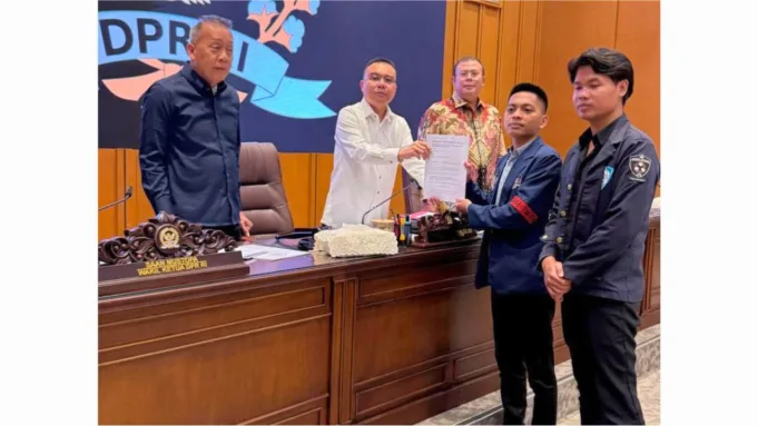 Mahasiswa Trisakti Suarakan Tuntutan ke DPR Usut Makar hingga Hentikan Kriminalisasi Sipil