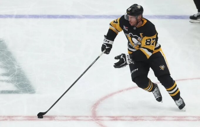 Bentrokan-veteran-Penguin-Sidney-Crosby-menghadapi-Panthers-Brad-Marchand.jpg
