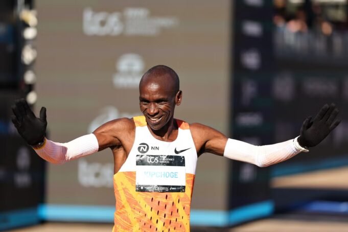 Eliud-Kipchoge-of-Kenya-gestures-to-fans-during-the-2025-Sydney-Marathon.jpeg