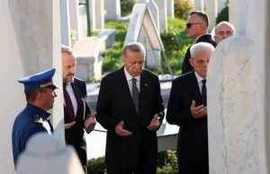 Erdoğan memperingati 22 tahun kematian pemimpin Bosnia Alija Izetbegovic