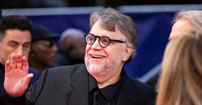 Guillermo-del-Toro-Berharap-Dia-Mati-Sebelum-AI-Art-Menjadi.jpg