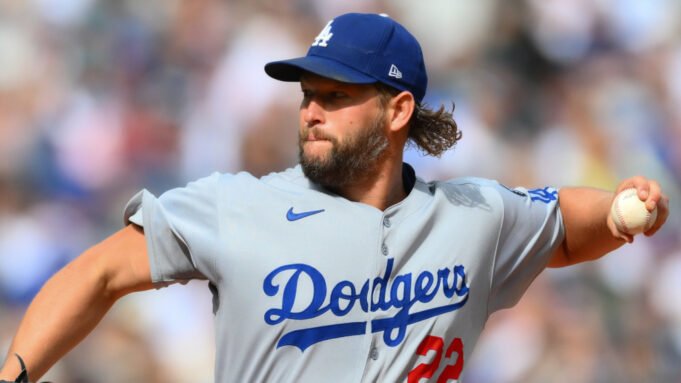 Haruskah-Dodgers-memberi-Clayton-Kershaw-satu-momen-Seri-Dunia-terakhir.jpg