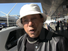 Legenda Motown Smokey Robinson Menyebut AI sebagai ‘Situasi yang Sangat Menakutkan’