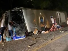 Sedikitnya 25 orang tewas dan puluhan luka-luka setelah sebuah bus terbakar dalam kecelakaan mengerikan di India