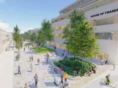 Pembeli marah setelah dewan menghabiskan hampir £40 juta untuk perbaikan ‘buruk’ di pusat kota…termasuk ‘sungai’ tanpa air