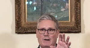 Rekor jumlah warga Inggris yang pindah ke luar negeri di bawah pemerintahan Partai Buruh: 257.000 orang beremigrasi tahun lalu seiring meningkatnya eksodus Starmer