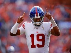 Packers sangat ingin menang, menarik pelatih baru, QB di Giants