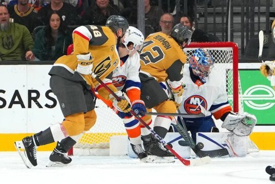 Gol OT tangan pendek Jean-Gabriel Pageau mengangkat Isles atas Knights