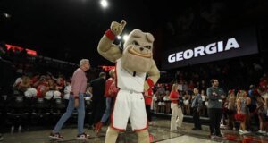 Georgia menggunakan serangan seimbang untuk mengalahkan Florida A&M dengan selisih 30