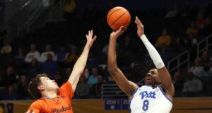 Barry Dunning Jr., Pitt meraih kemenangan sepihak atas Bucknell