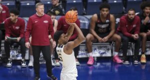 DJ Thomas, Honor Huff memberi kekuatan West Virginia melewati Lafayette