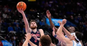 15 UCLA tidak bisa menghentikan Jaden Bradley terlambat, jatuh ke peringkat 5 Arizona untuk kekalahan pertama