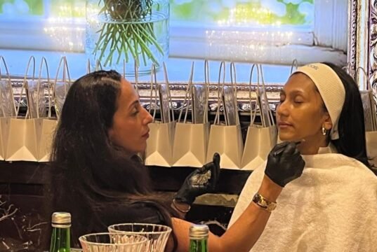 Datang ke Indonesia, MUA Internasional Gina Brooke Bocorkan Ritual Perawatan Madonna Sebelum Naik Panggung