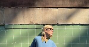 Mode dasar terbaik: Mengapa orang Australia tidak pernah puas dengan Uniqlo karena penjualannya mendekati $ 1 miliar