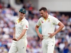 Josh Hazlewood absen untuk Tes Ashes pertama yang merupakan pukulan besar bagi Australia karena Inggris diberikan bos Mark Wood