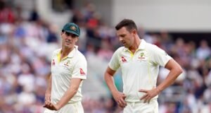 Josh Hazlewood absen untuk Tes Ashes pertama yang merupakan pukulan besar bagi Australia karena Inggris diberikan bos Mark Wood