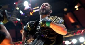 Makhachev menggerakkan Della Maddalena untuk mendapatkan status multi-juara di UFC 322