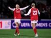 Dua gol Alessia Russo memastikan kemenangan comeback untuk Arsenal atas Real Madrid tetapi Wolfsburg mengalahkan Manchester Utd
