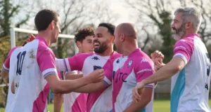 Seberapa sulitkah bagi pemain Channel Island untuk menjadi profesional?