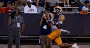 Laporan kepanduan untuk UTEP Miners di sepak bola Negara Bagian Missouri: Pelanggaran, pertahanan, statistik