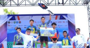 SRGF 2025 Pecahkan Rekor Peserta, Herman Deru Serahkan Hadiah Mobil untuk Juara Elite