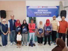 Ojek Online dan Warga Berekonomi Rentan Terima Paket Sembako dari 98 Resolution Network