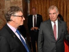 Andrew Mountbatten-Windsor digambarkan dalam rilis baru berkas kasus Epstein – pada hari yang sama ia menghadiri pembaptisan istana untuk putri Beatrice, Athena.