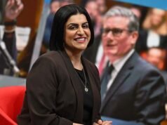 Shabana Mahmood memberi tahu Andy Burnham untuk ‘fokus pada pekerjaan hariannya’ di tengah klaim baru bahwa dia siap menantang Keir Starmer – tetapi Menteri Dalam Negeri sendiri tidak mengesampingkan tawaran untuk posisi teratas