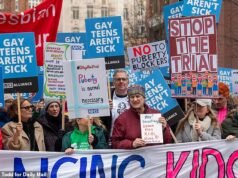 Anak-anak berusia sepuluh tahun akan diminta untuk mempertimbangkan pembekuan sel telur atau sperma jika mereka mengikuti uji coba penghambat pubertas kontroversial yang didukung NHS.