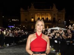 Kate Winslet mengungkapkan dia dipermalukan oleh master dramatization masa kecilnya karena berat badannya: Bintang Hollywood diberitahu bahwa dia akan sukses selama dia tetap berpegang pada ‘bagian tubuh gadis gemuk’