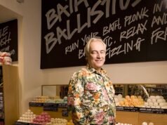 Pendiri Lavish mengatakan reaksi anti-woke hanyalah keluhan ‘fanatik’ dan meminta orang-orang untuk menjauhi tokonya jika mereka tidak menyukai sikap pro-Gaza