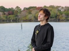 Siswa sekolah menengah, 16 tahun, ditusuk sampai mati dengan gunting saat berkelahi dengan temannya karena pena vape seharga $21, kata jaksa