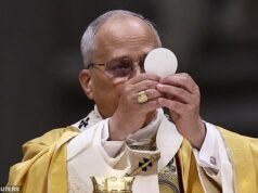 Natal pertama Paus Leo: Ribuan orang menyaksikan Paus memimpin misa di Basilika Santo Petrus