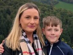 Pahlawan anak laki-laki berusia 12 tahun mengemudikan mobil ibunya ke tempat yang aman dengan kecepatan 60mph di jalur ganda setelah dia pingsan saat mengemudi